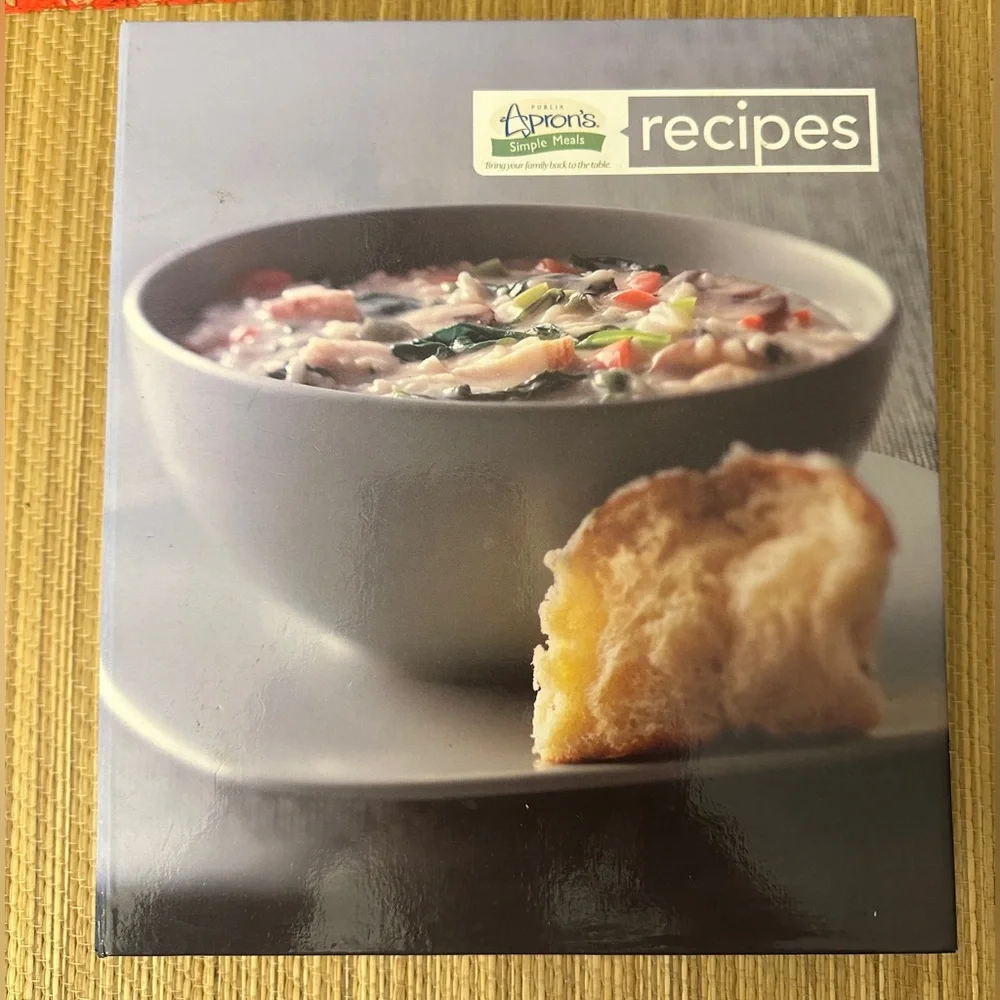 Publix Aprons Simple Meals Binder With Recipes And Tabs Cookbook